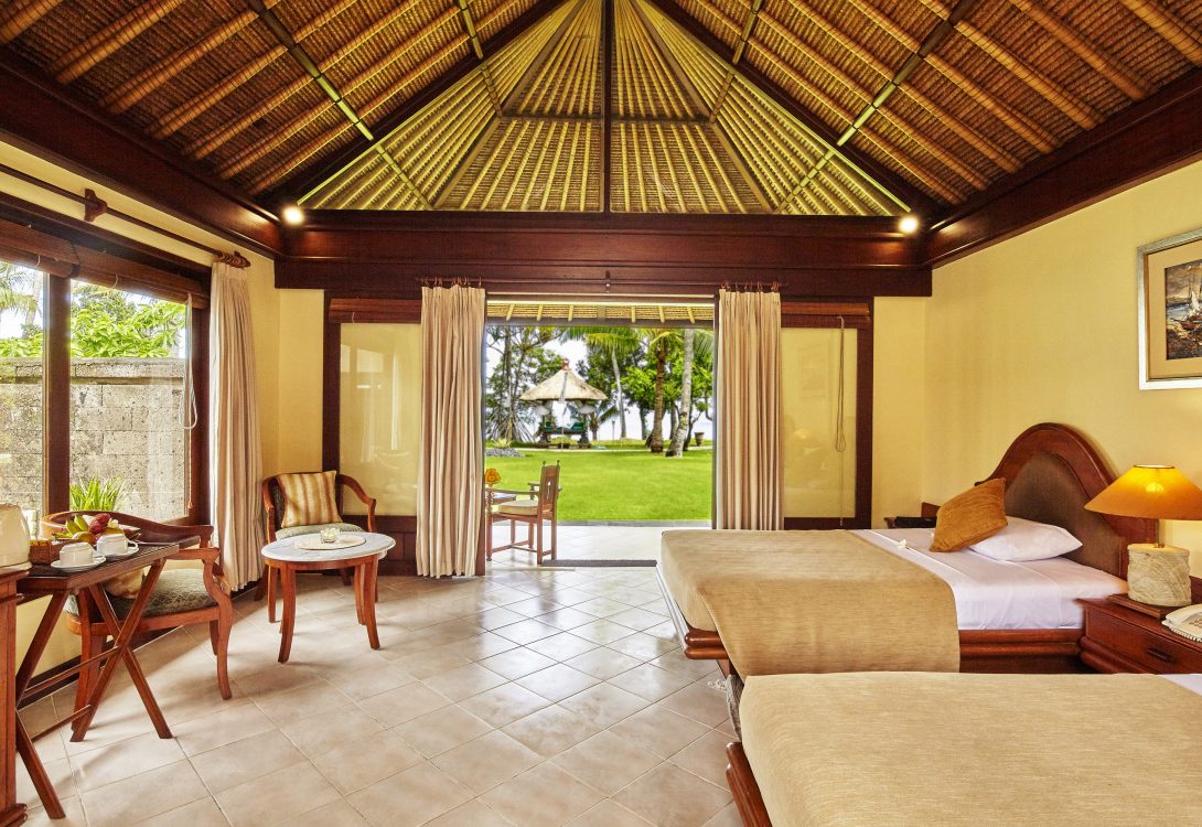Deluxe ocean villa