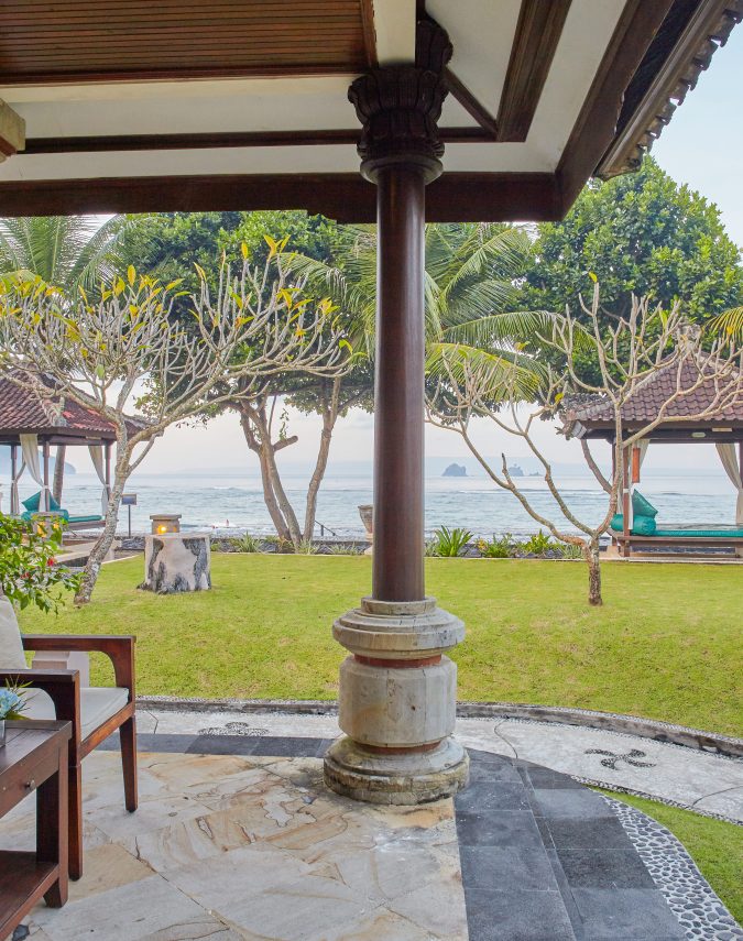 Puri Bagus Candidasa : Deluxe Sea Front Villa